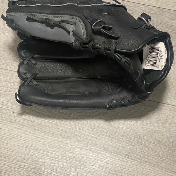 Nike Diamond Elite Black Softball Glove - Picture 7 of 7